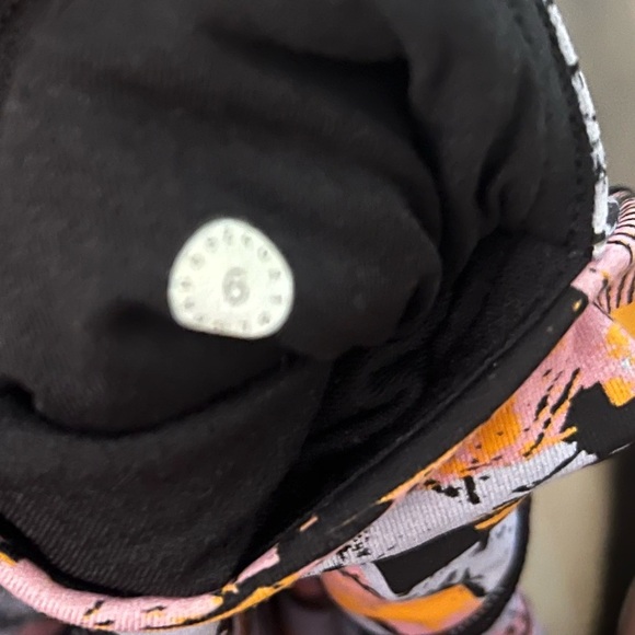 Lululemon Athletica Sun Runner Crop Inversion Print - Picture 4 of 5